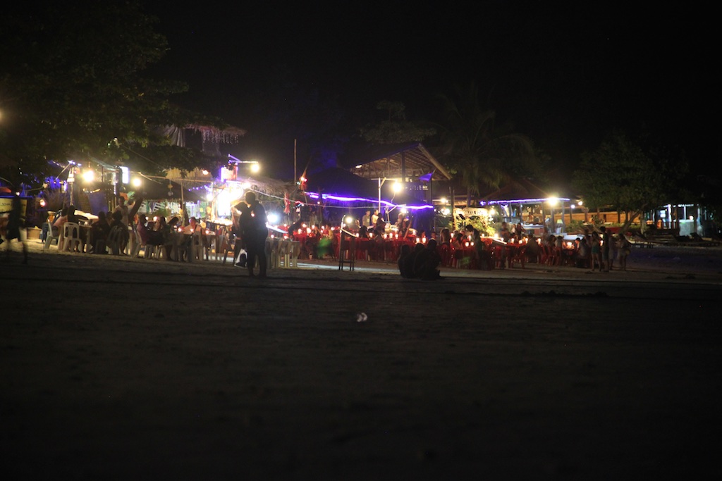 Strandrestauranter på Pataya Beach, Ko Lipe